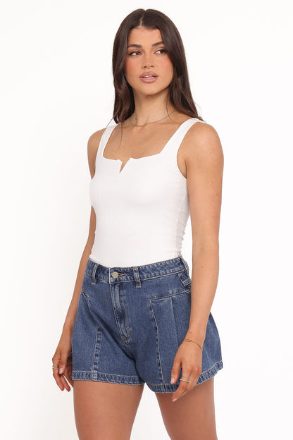 Abrand 94 Pleated Short - Bella