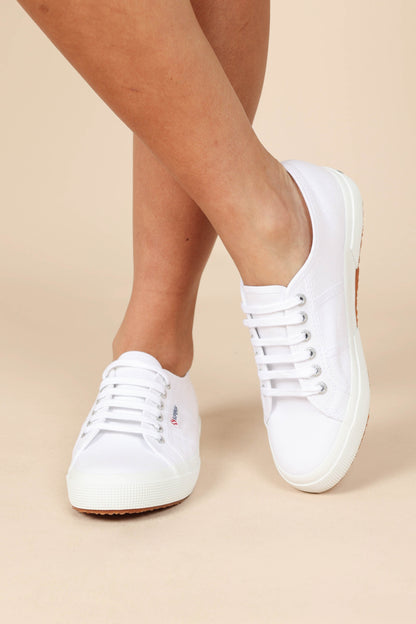 2750 Cotu Classic - White